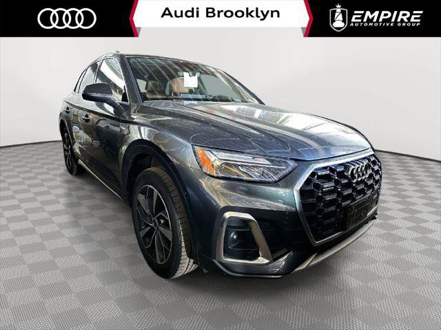 Used 2023 Audi Q5 2.0T Premium w/ Convenience Package AWD/4WD image 1