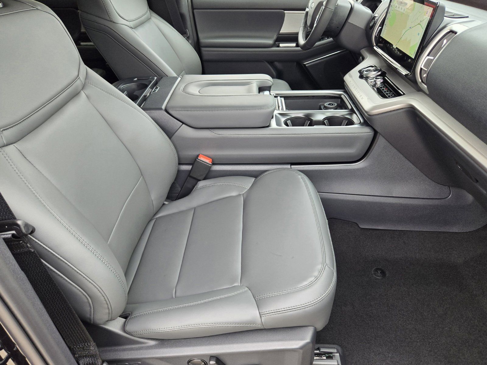 New 2026 Ford Expedition Max Active RWD image 17