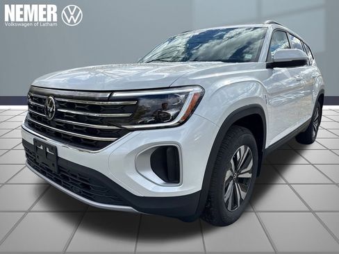 New 2026 Volkswagen Atlas SE image 1