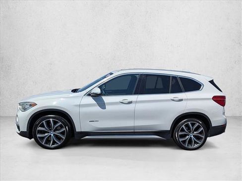 Used 2017 BMW X1 xDrive28i AWD/4WD image 9