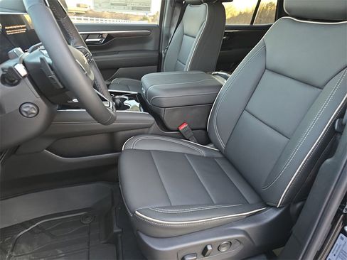 New 2026 Chevrolet Tahoe Premier image 16