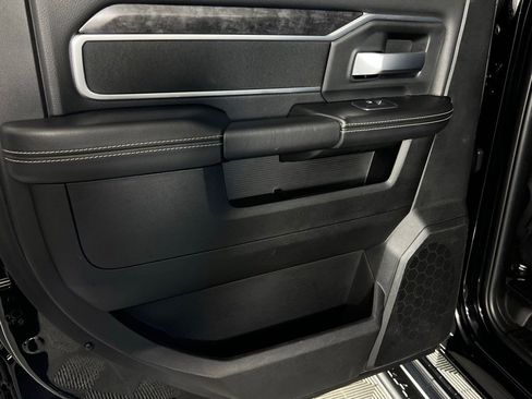 Used 2024 RAM 2500 Big Horn w/ Safety Group image 28