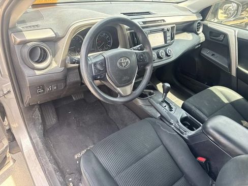 Used 2017 Toyota RAV4 LE FWD image 22
