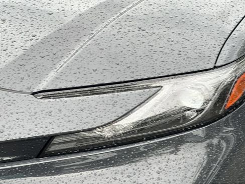 Used 2025 Toyota Camry SE FWD image 26