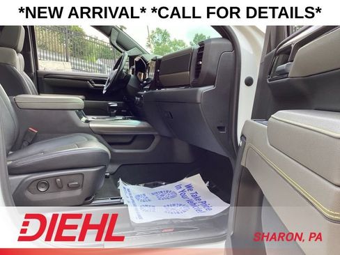 Used 2022 Chevrolet Silverado 1500 ZR2 w/ Technology Package AWD/4WD image 18