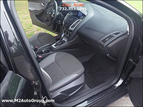 Used 2013 Ford Focus SE image 18