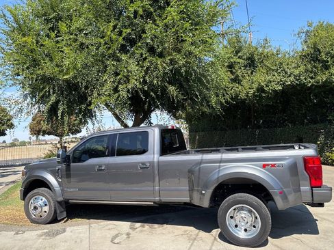 Used 2022 Ford F450 Platinum w/ FX4 Off-Road Package AWD/4WD image 5