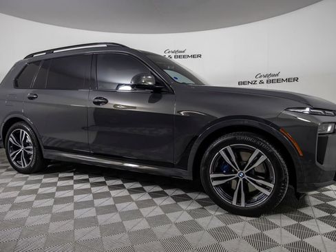Used 2023 BMW X7 xDrive40i w/ M Sport Package AWD/4WD image 2