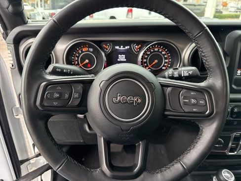 Used 2023 Jeep Wrangler Sport S image 11