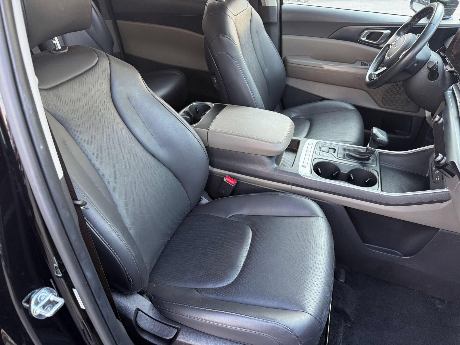 Used 2026 Kia Carnival FWD image 38