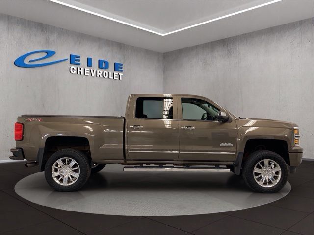 Used 2015 Chevrolet Silverado 1500 High Country w/ High Country Premium Package AWD/4WD image 16