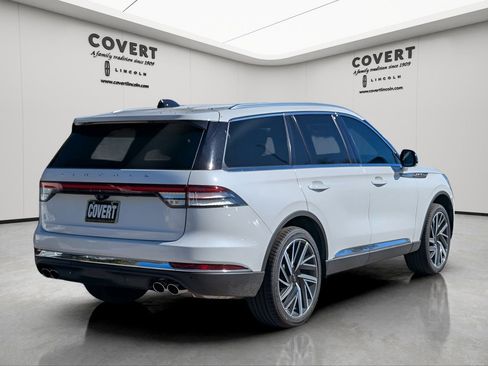 New 2025 Lincoln Aviator Reserve w/ Equipment Group 201A image 3