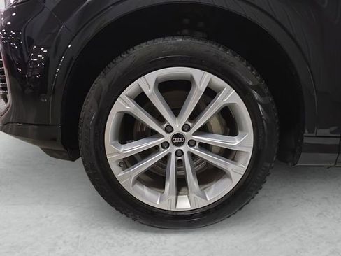 Used 2025 Audi Q7 3.0T Premium Plus AWD/4WD image 23