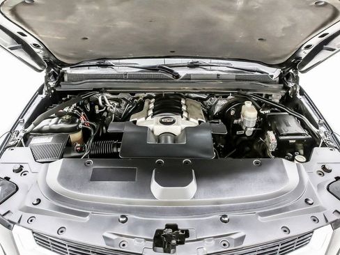 Used 2018 Cadillac Escalade ESV Premium Luxury image 39