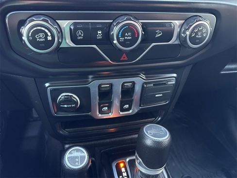 Used 2019 Jeep Wrangler Sport image 13