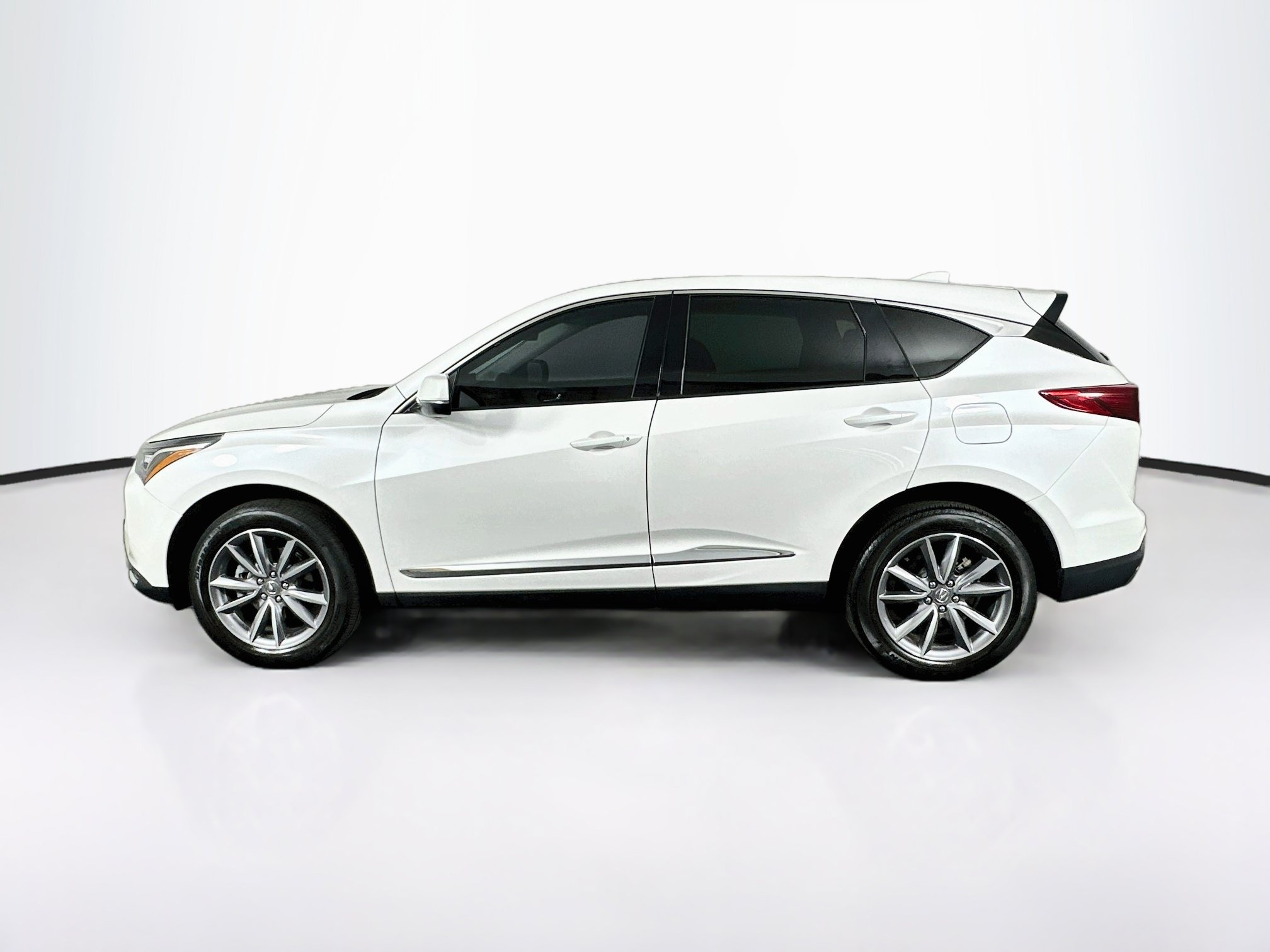 Used 2024 Acura RDX w/ Technology Package AWD/4WD image 4