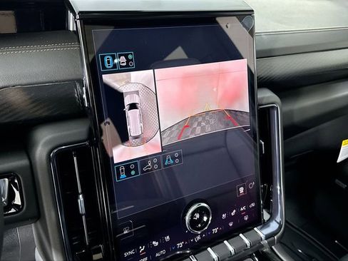 New 2026 GMC Yukon AT4 AWD/4WD image 15