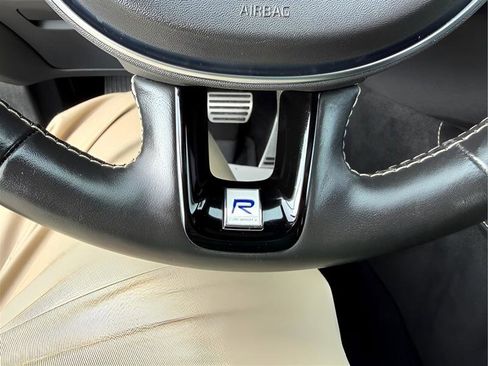 Used 2020 Volvo S90 T6 R-Design image 15