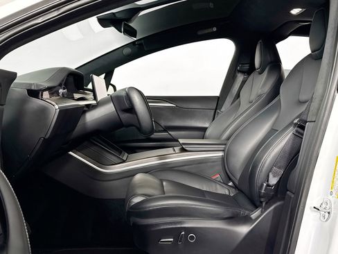 Used 2023 Tesla Model X image 19