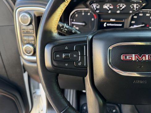 Used 2022 GMC Sierra 2500 AT4 image 17