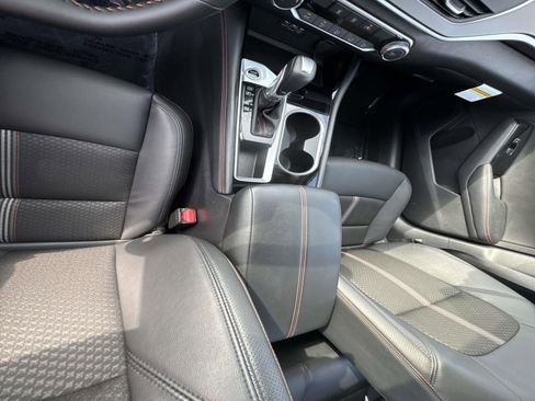 Used 2025 Nissan Altima 2.5 SR FWD image 24
