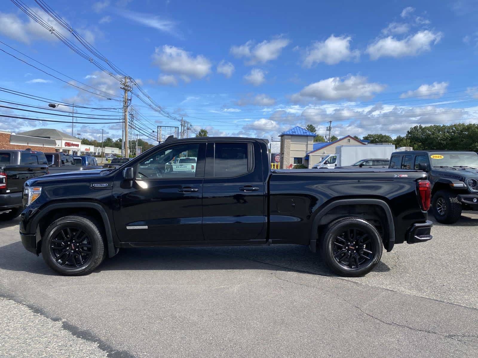 Used 2021 GMC Sierra 1500 Elevation w/ Preferred Package AWD/4WD image 8