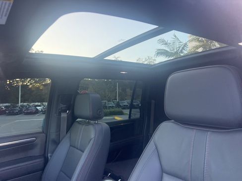 Used 2025 Chevrolet Suburban RST w/ Comfort Package image 21