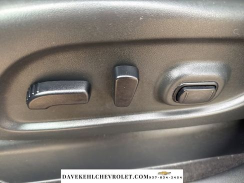 Used 2017 Nissan Titan SV image 16