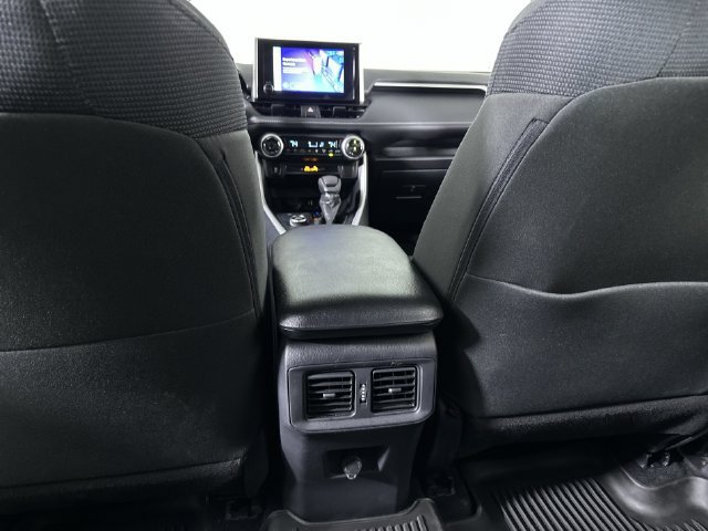 Used 2025 Toyota RAV4 LE AWD/4WD image 22