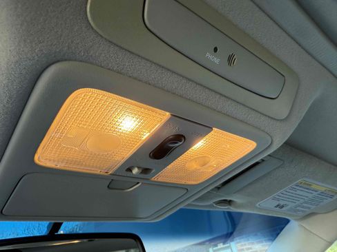 Used 2007 INFINITI G35 Coupe w/ Premium Pkg image 40