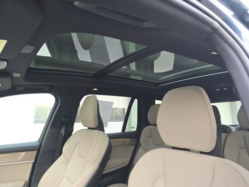 Certified 2025 Volvo XC90 B5 Plus image 29