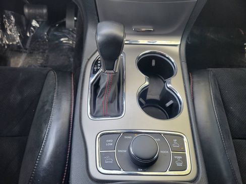 Used 2017 Jeep Grand Cherokee Trailhawk AWD/4WD image 20