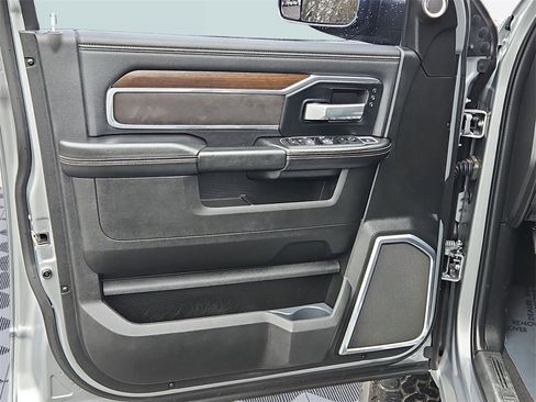 Used 2022 RAM 2500 Laramie image 10