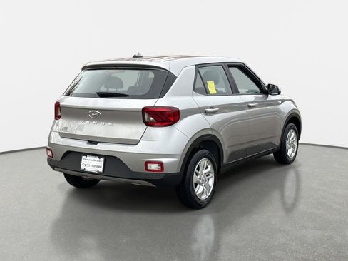 New 2026 Hyundai Venue SE image 5
