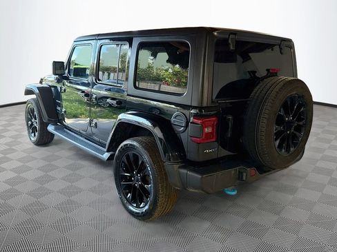 Used 2023 Jeep Wrangler Unlimited Sahara w/ Cold Weather Group AWD/4WD image 8