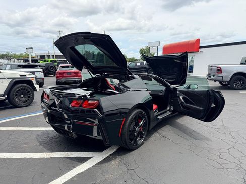 Used 2017 Chevrolet Corvette Stingray Coupe w/ 1LT RWD image 38