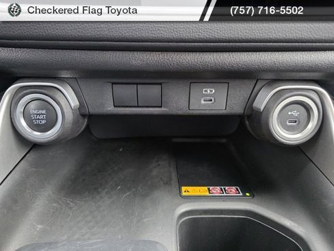 Used 2025 Toyota Grand Highlander AWD image 18