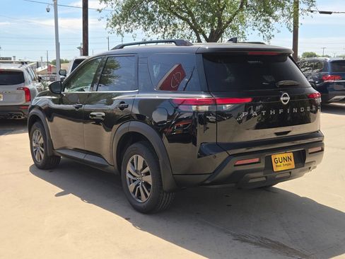 New 2026 Nissan Pathfinder SV FWD image 5