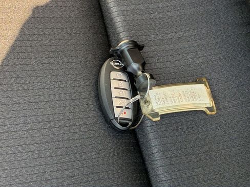 Used 2025 Nissan Altima 2.5 SV image 21