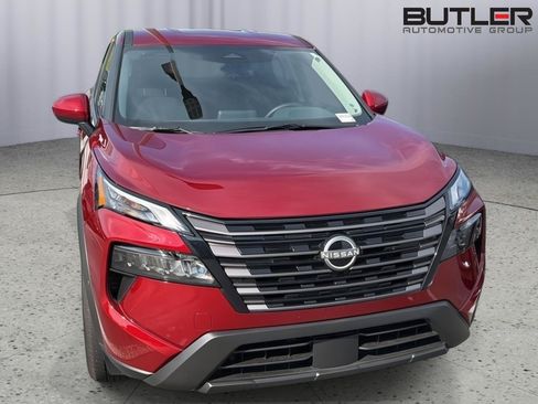 Used 2026 Nissan Rogue SV w/ Cold Weather Package FWD image 5