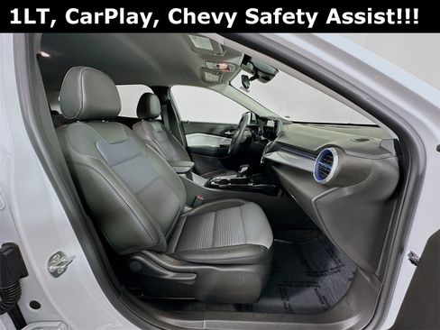 Used 2025 Chevrolet Trax LT image 26