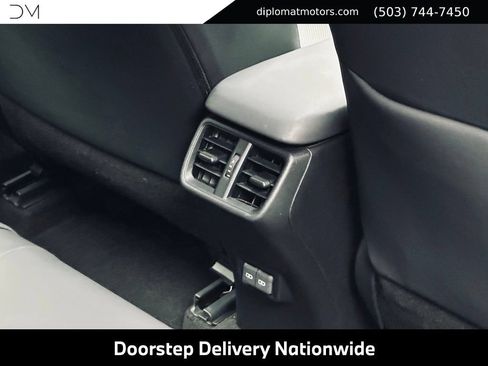 Used 2024 Lexus UX 250h F Sport AWD/4WD image 22