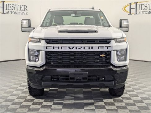 Used 2023 Chevrolet Silverado 2500 Custom w/ Custom Value Package image 3