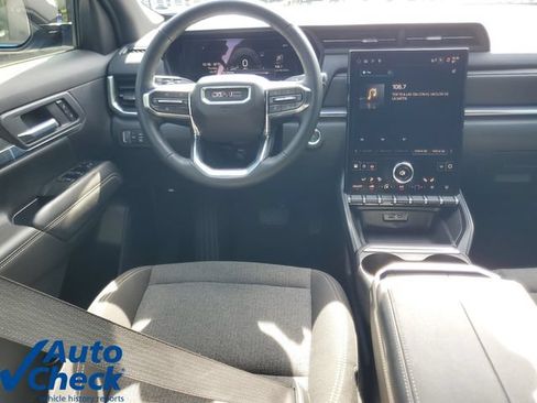 Used 2025 GMC Terrain Elevation AWD/4WD image 16