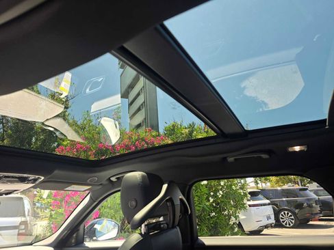 Certified 2026 Land Rover Range Rover Velar Dynamic SE image 21