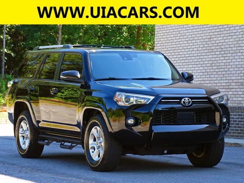 Used 2023 Toyota 4Runner SR5 Premium w/ Moonroof Package RWD image 4