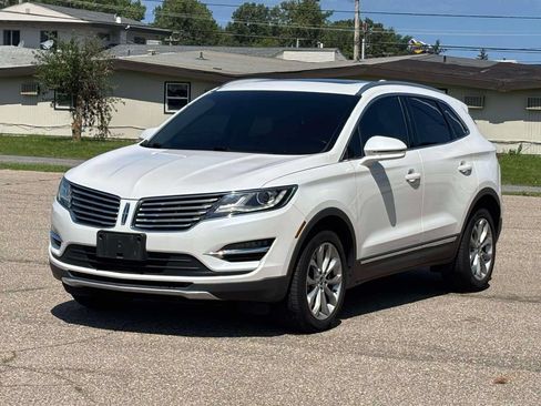 Used 2017 Lincoln MKC Select w/ Select Plus Package AWD/4WD image 27
