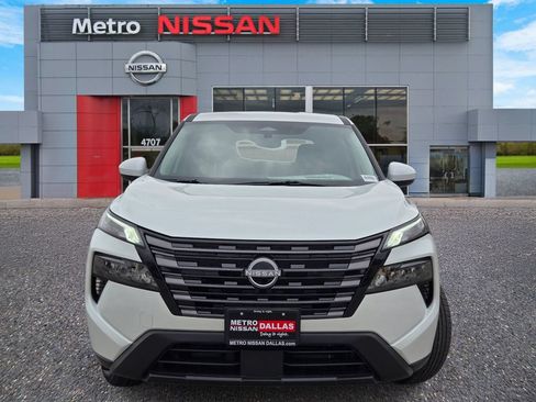 New 2026 Nissan Rogue SV w/ Cold Weather Package FWD image 2