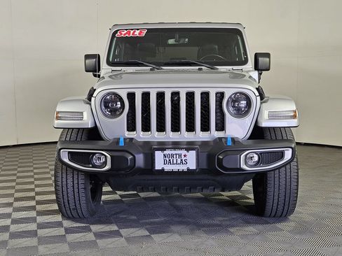 Used 2023 Jeep Wrangler Unlimited Sahara w/ Cold Weather Group AWD/4WD image 2