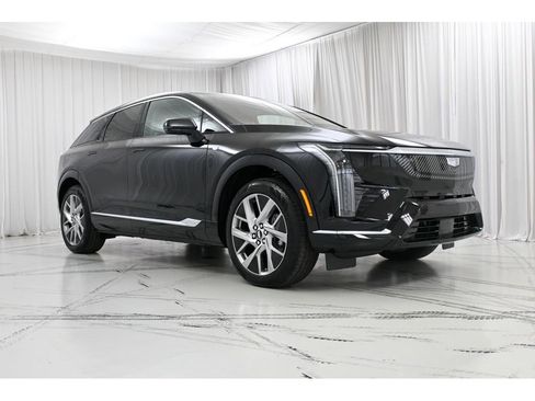 New 2026 Cadillac Optiq Luxury 2 image 2